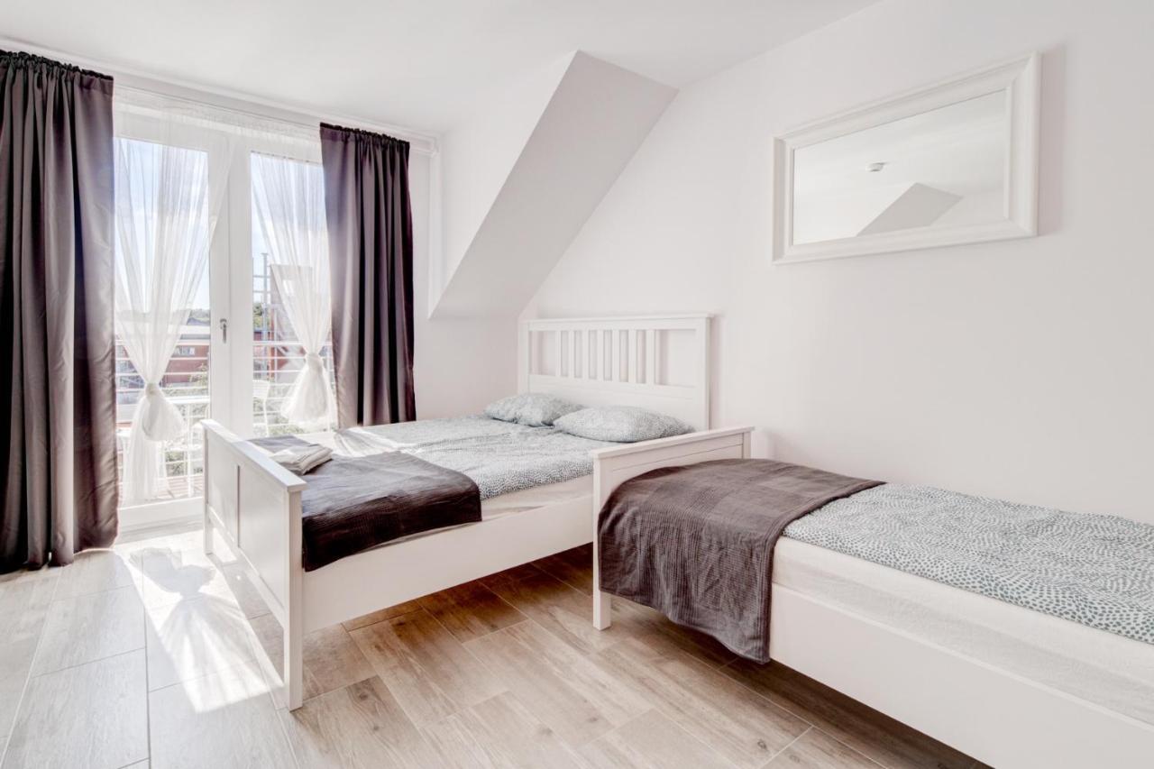 Pod Winogronem - Apartamenty Z Basenem I Wyzywieniem Pobierowo Exterior foto