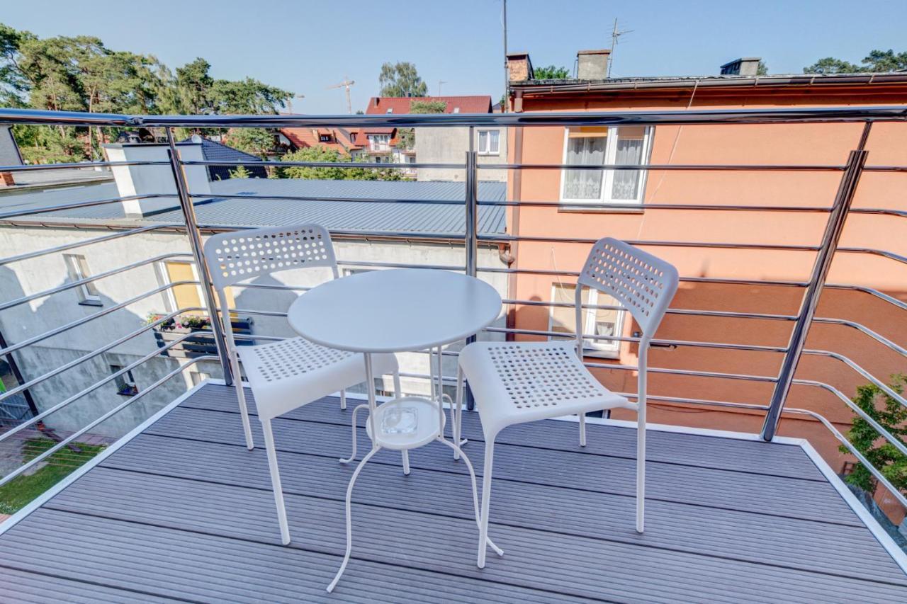 Pod Winogronem - Apartamenty Z Basenem I Wyzywieniem Pobierowo Exterior foto